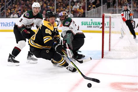 Toronto Maple Leafs at Boston Bruins Game 1 odds, picks and .